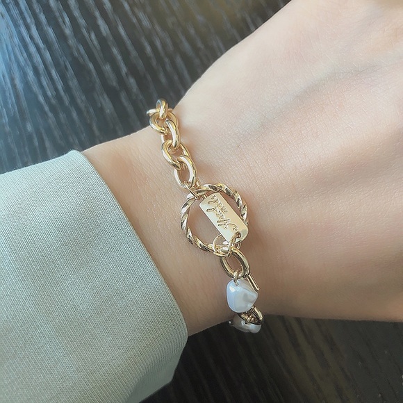 Golden Plate Half Pearl and Half Chain, Metal pendant drop dangle bracelet - Picture 6 of 10